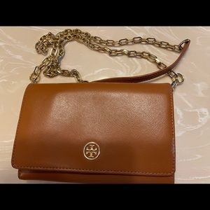 Tory Burch Robinson Chain Wallet